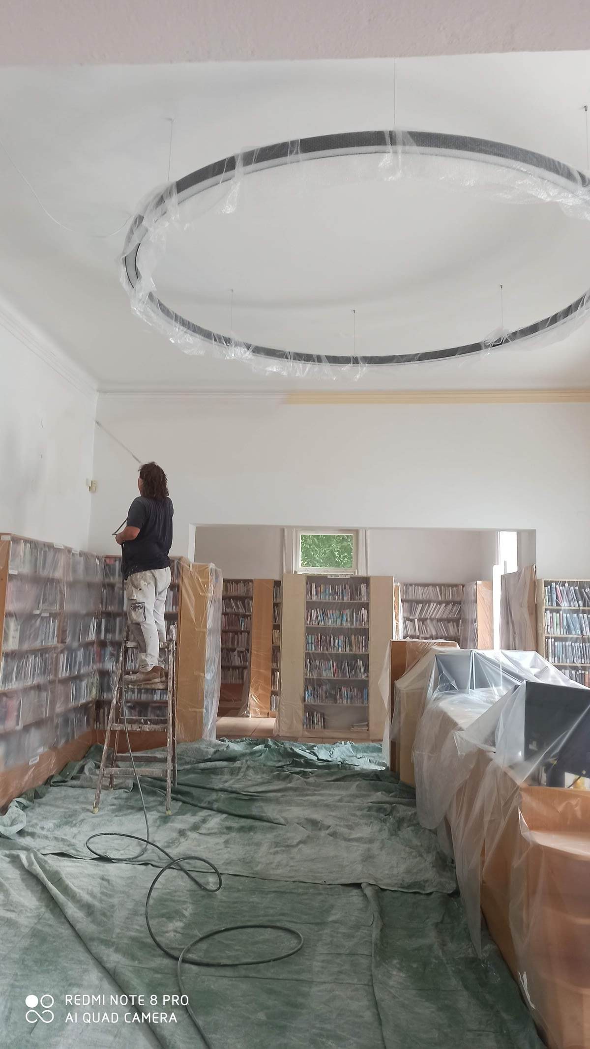 Knihovna – malování Městské knihovny v Jaroměři